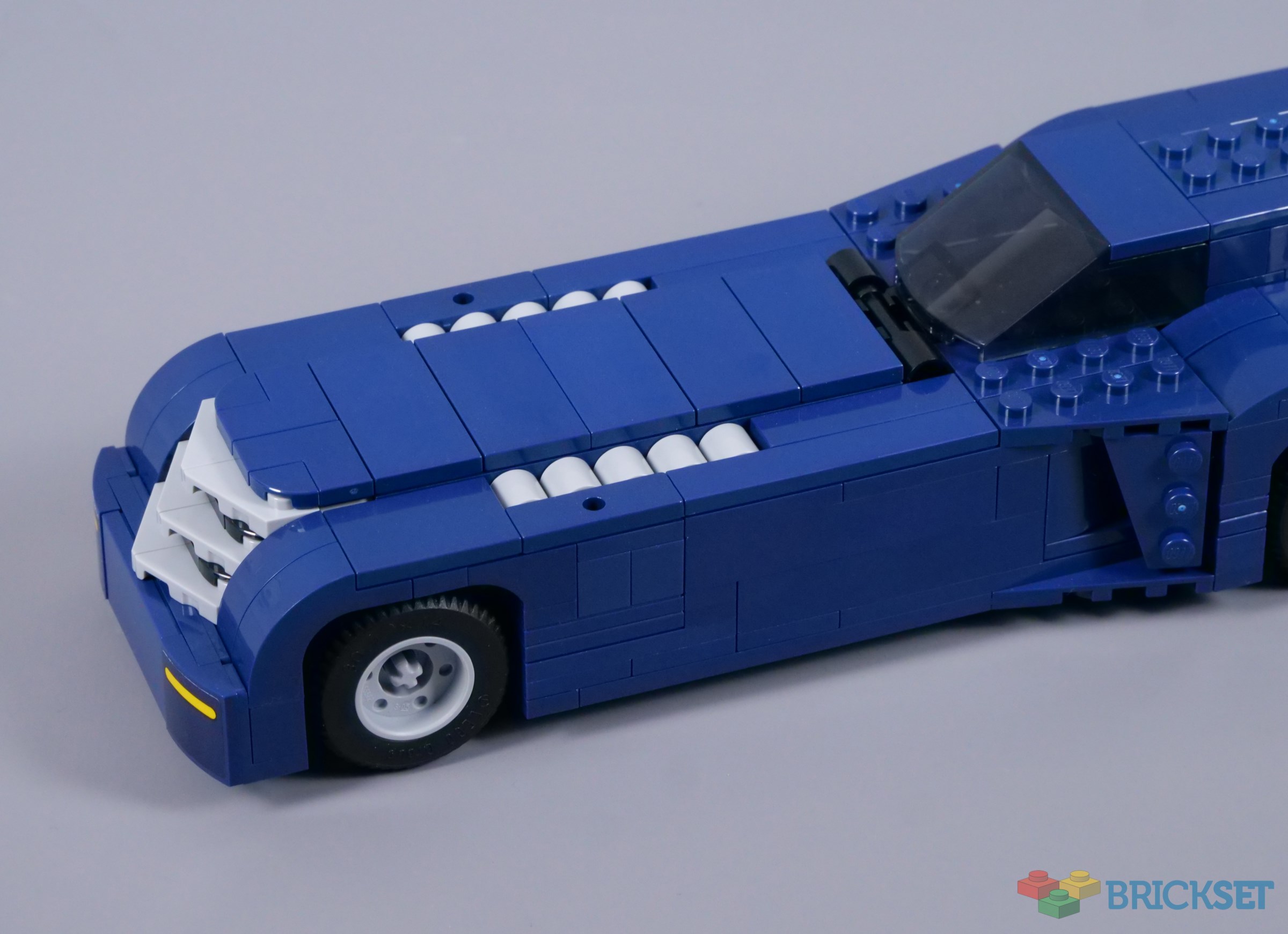 LEGO DC Comics Super Heroes 76274 Batman with the Batmobile